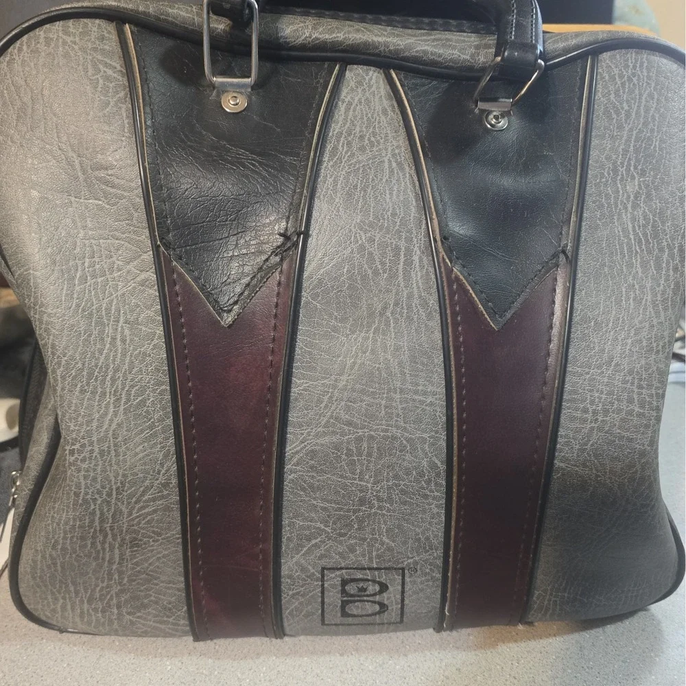 Vintage Retro Retired Brunswick Zipper PBA Pro Bowling Single Ball Bag